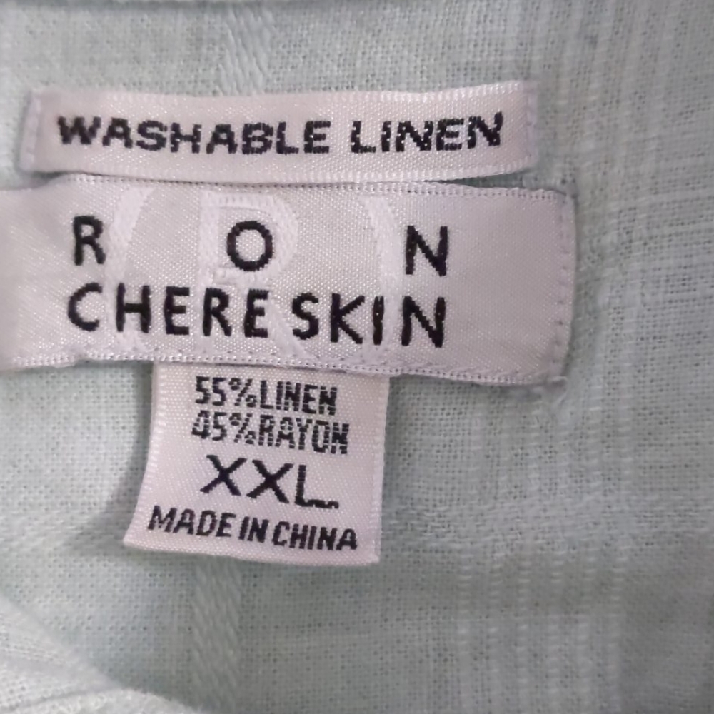 Linen. Light green button down - Picture 3 of 3
